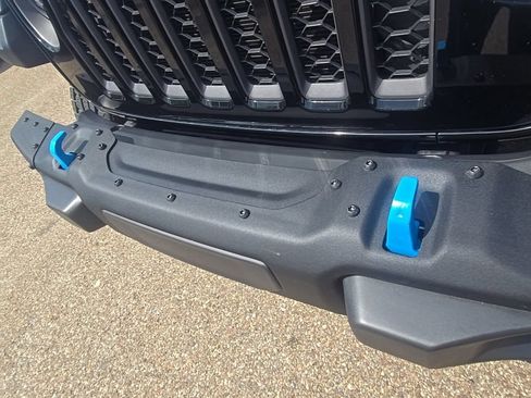 Used 2022 Jeep Wrangler Unlimited Rubicon 4xe w/ Steel Bumper Group AWD/4WD image 45
