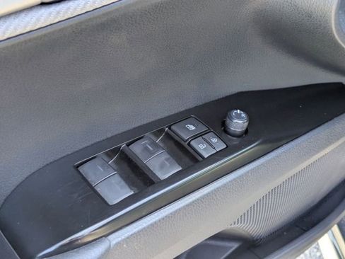 Used 2025 Toyota Camry SE FWD image 12