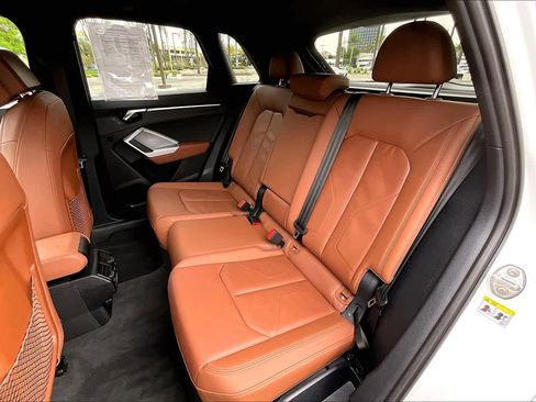 Used 2022 Audi Q3 2.0T Premium w/ Convenience Package image 18