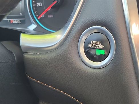 Used 2018 Chevrolet Traverse LT image 24