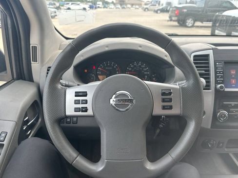 Used 2019 Nissan Frontier SV AWD/4WD image 9