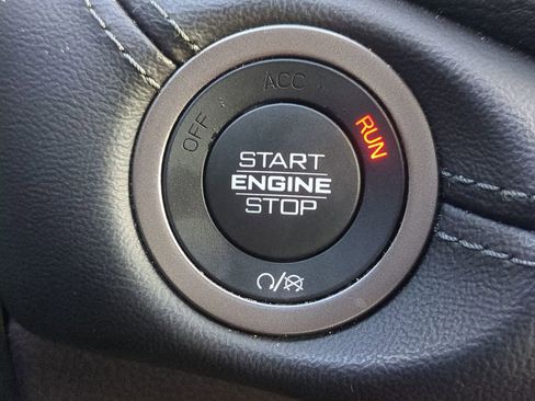 Used 2024 Dodge Durango SXT image 30