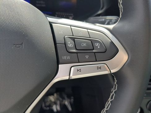 Certified 2023 Volkswagen Taos S FWD image 25