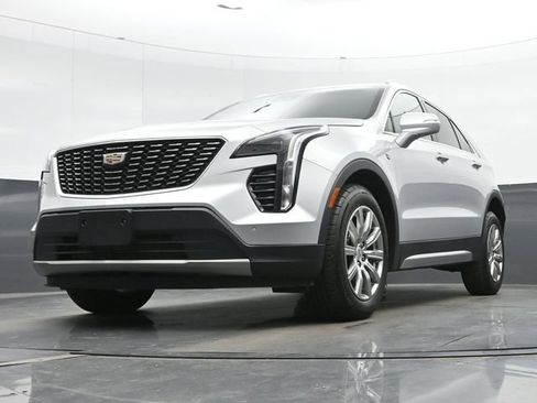 Used 2022 Cadillac XT4 Premium Luxury w/ Safety Alert Package AWD/4WD image 32