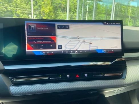 Used 2024 BMW 530i xDrive w/ M Sport Package AWD/4WD image 15