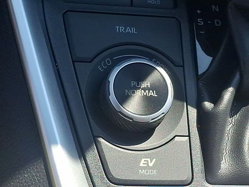 Used 2019 Toyota RAV4 XLE w/ Convenience Package AWD/4WD image 26