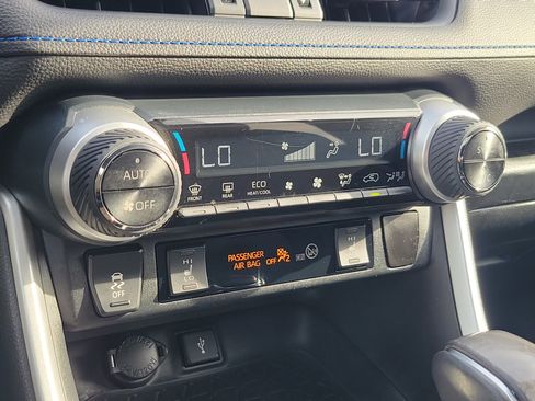 Certified 2021 Toyota RAV4 XSE w/ XSE Grade Weather Package AWD/4WD image 30