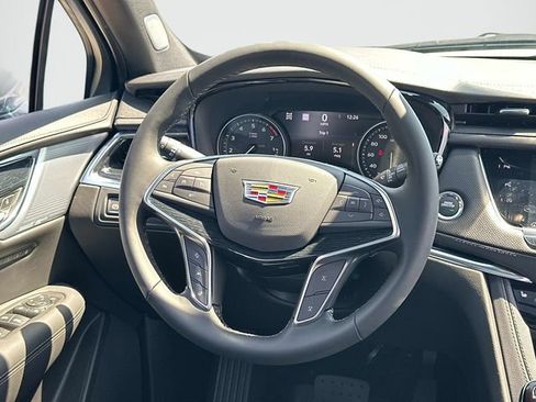 New 2026 Cadillac XT5 Premium Luxury w/ LPO, Floor Liner Package AWD/4WD image 5