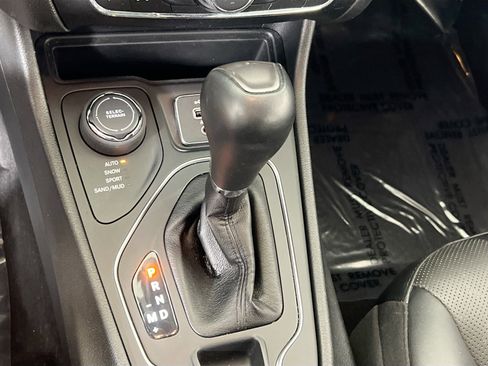 Used 2022 Jeep Cherokee Latitude Lux AWD/4WD image 16