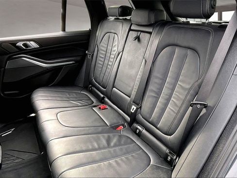 Used 2019 BMW X5 xDrive40i w/ Premium Package 2 image 26