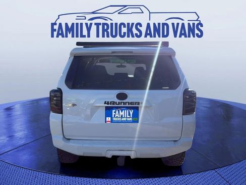 Used 2016 Toyota 4Runner SR5 image 6