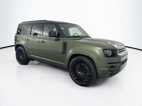 New 2026 Land Rover Defender 110 X-Dynamic SE image 3