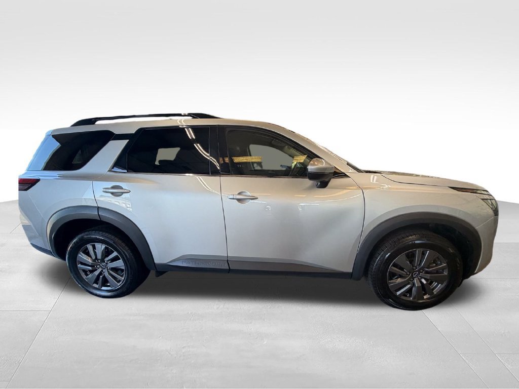 Used 2025 Nissan Pathfinder SV AWD/4WD image 6
