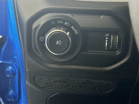 Used 2024 Jeep Wrangler Sport S image 10