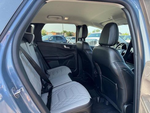 Used 2023 Ford Escape SE w/ PHEV Premium Package image 13