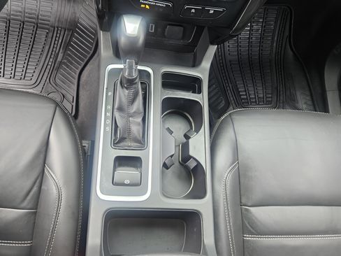 Used 2017 Ford Escape Titanium AWD/4WD image 15