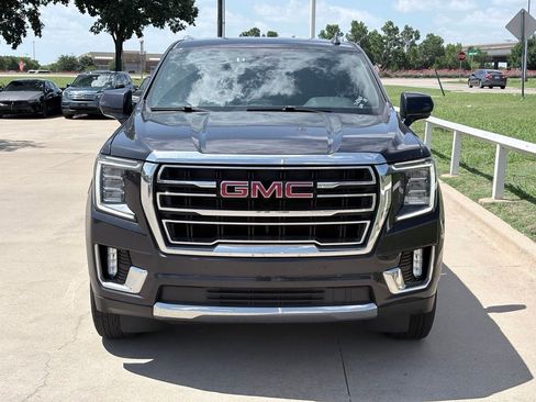 Used 2024 GMC Yukon XL SLT RWD image 2