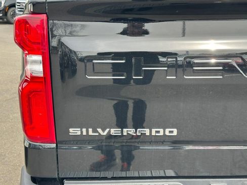 Used 2025 Chevrolet Silverado 1500 LT Trail Boss w/ Convenience Package II AWD/4WD image 40