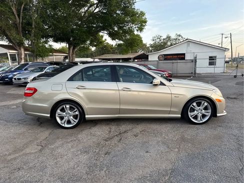 Used 2012 Mercedes-Benz E 350 4MATIC Sedan image 4
