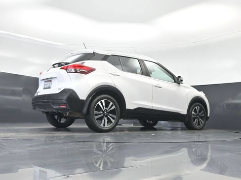 Used 2020 Nissan Kicks SV FWD image 46