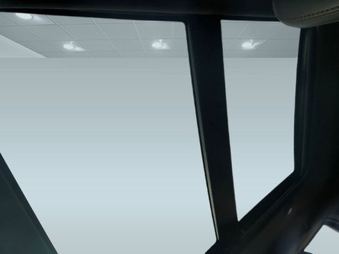 Used 2018 Jeep Grand Cherokee Trailhawk w/ Trailhawk Luxury Group image 25