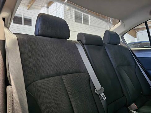 Used 2013 Subaru Legacy 2.5i AWD/4WD image 13