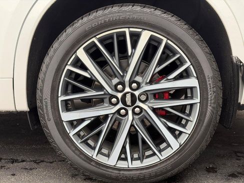 Certified 2024 Cadillac XT6 Sport w/ Technology Package AWD/4WD image 6