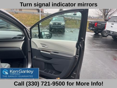 Used 2024 Toyota Sienna XLE image 55