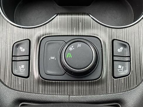 Used 2021 GMC Acadia SLT w/ Elevation Edition FWD image 22