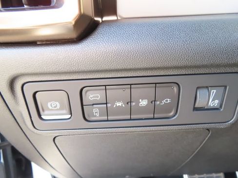 Used 2024 GMC Hummer EV 2X w/ Extreme Off-Road Package AWD/4WD image 44