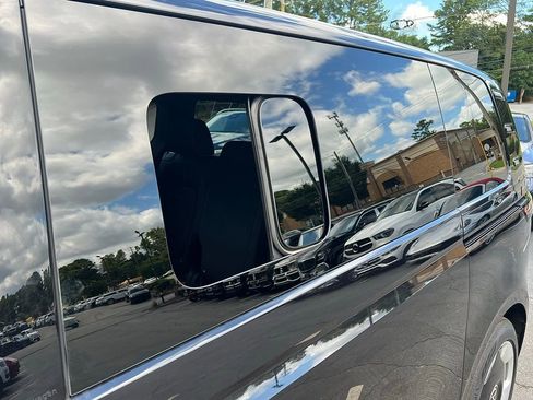 Used 2025 Volkswagen ID. Buzz Pro S image 18