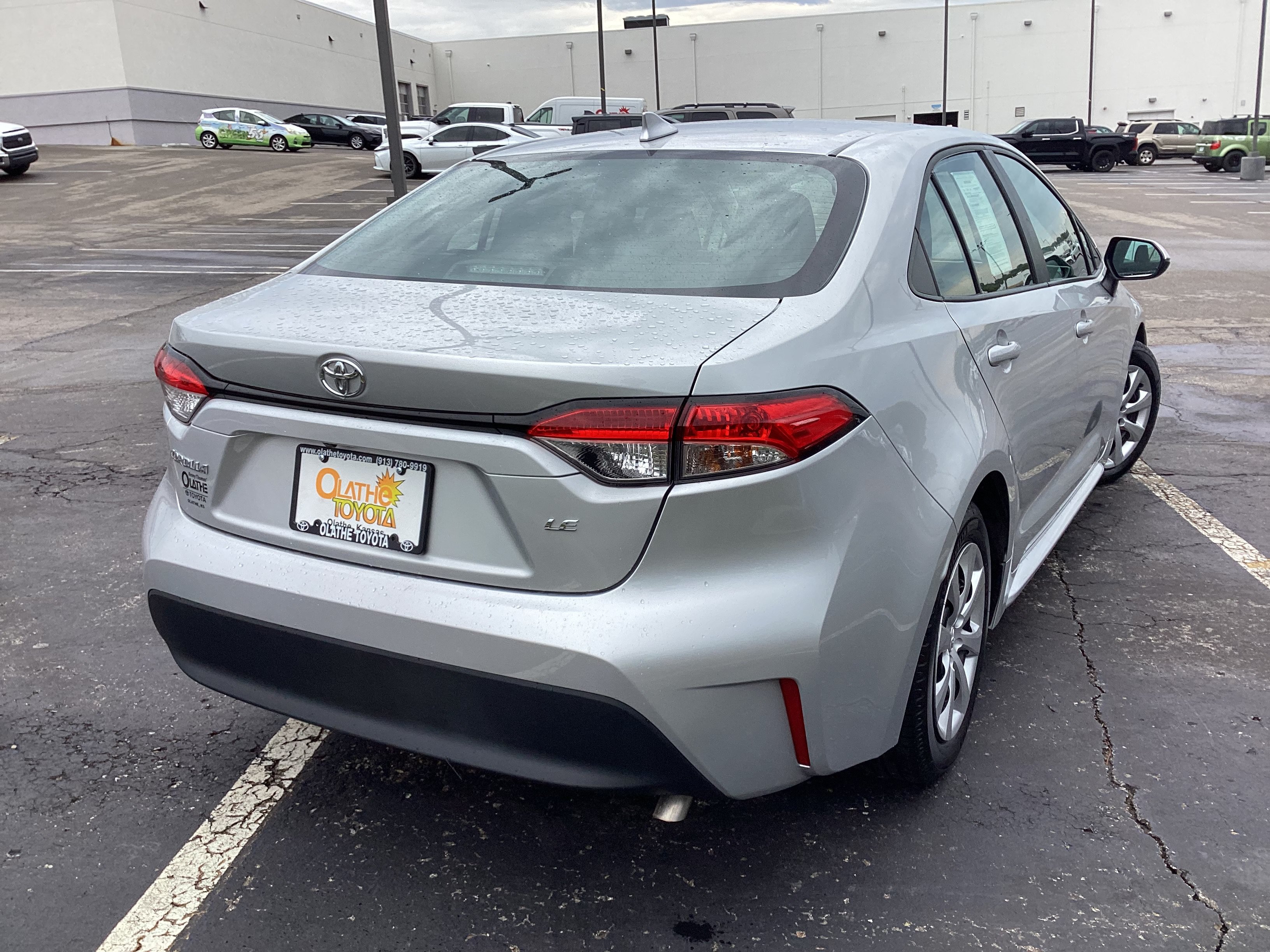 Certified 2025 Toyota Corolla LE FWD image 3