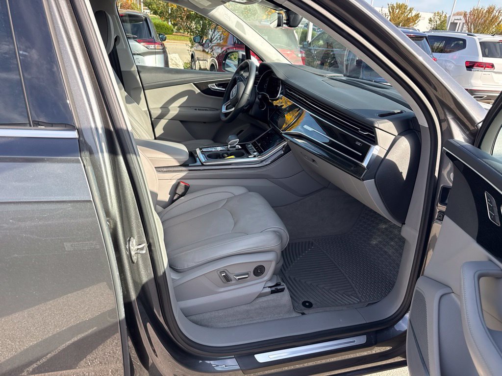 Used 2023 Audi Q7 3.0T Prestige w/ Prestige Package AWD/4WD image 8