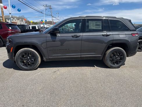 New 2026 Jeep Grand Cherokee Altitude AWD/4WD image 2