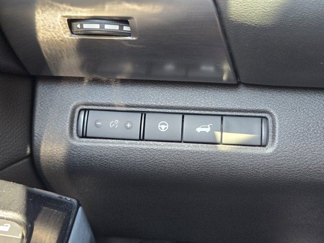 Used 2024 Nissan Pathfinder SL FWD image 22