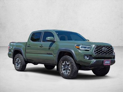 Used 2021 Toyota Tacoma TRD Off-Road w/ Technology Package AWD/4WD image 3
