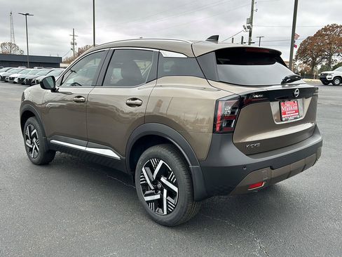 New 2026 Nissan Kicks SV w/ SV Premium Package image 4