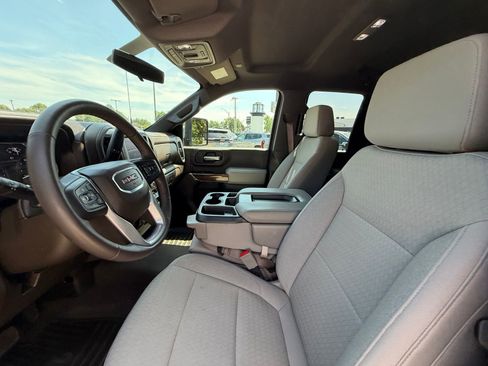 Used 2022 GMC Sierra 2500 SLE w/ SLE Convenience Package AWD/4WD image 4