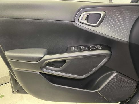 Used 2021 Kia Soul S FWD image 24