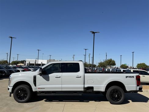 New 2026 Ford F350 Lariat w/ Black Appearance Package image 25
