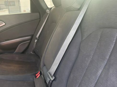 Used 2015 Chrysler 200 Limited w/ Convenience Group image 11