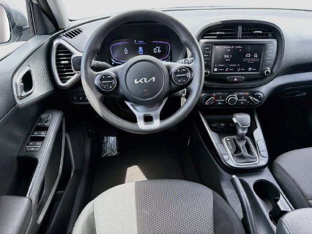 Used 2024 Kia Soul LX w/ Option Group 015 FWD image 21