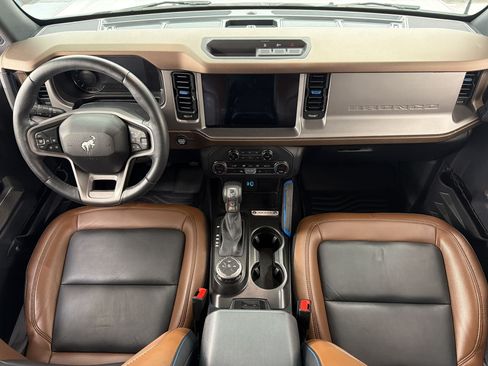 Used 2023 Ford Bronco Outer Banks AWD/4WD image 15