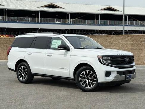 Certified 2025 Ford Expedition Platinum AWD/4WD image 1