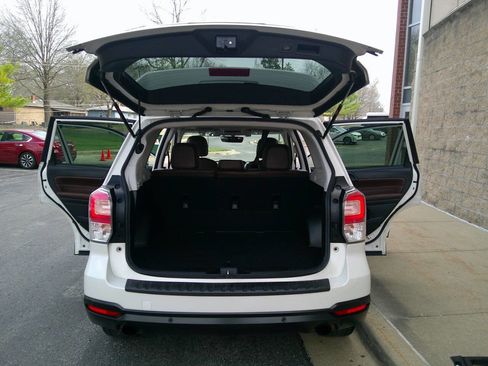 Used 2018 Subaru Forester 2.0XT Touring AWD/4WD image 8