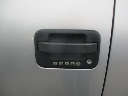 Used 2013 Ford F150 XLT w/ Mid Equipment Group image 9