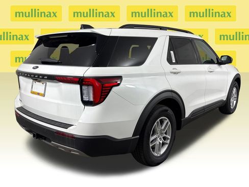 New 2026 Ford Explorer Active w/ Active Comfort Package RWD image 4