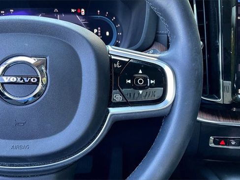 Certified 2023 Volvo XC60 B6 Ultimate image 19