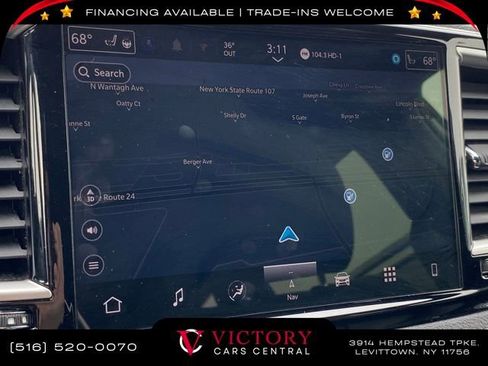 Used 2023 Chrysler Pacifica Touring-L image 15