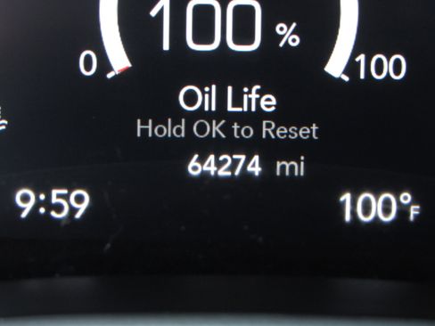 Used 2022 Chrysler Pacifica Touring-L image 28